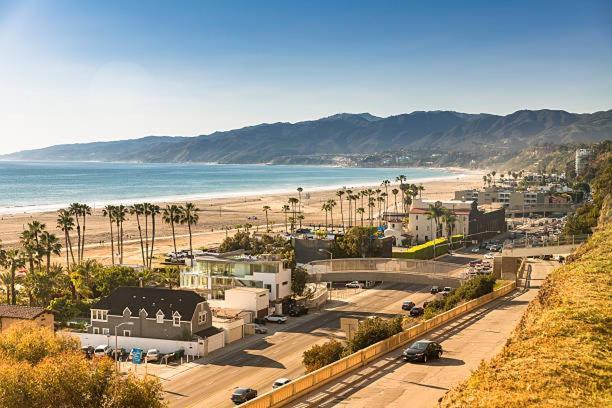 Apartamento Splendid 2br, 2ba 12 Min Walk To Sm Pier! Los Ángeles